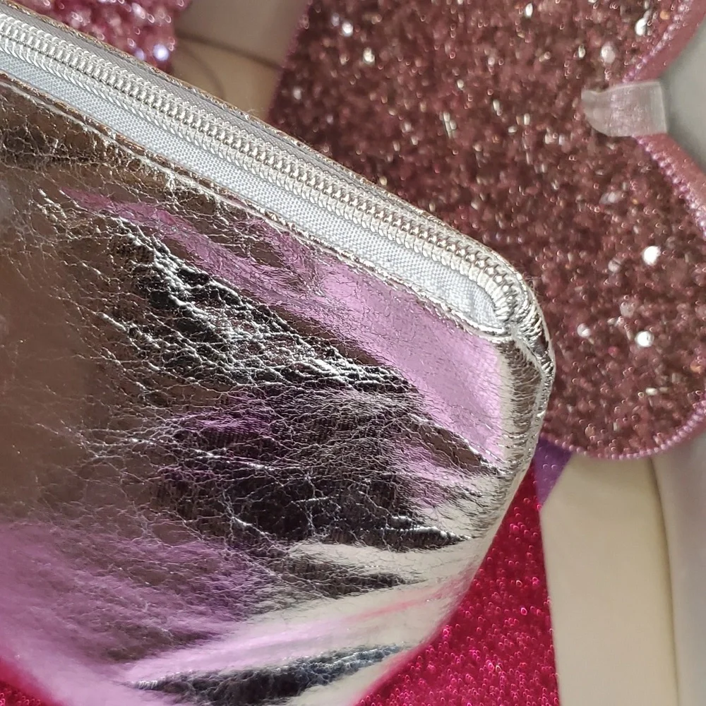 Juicy Couture 💖NWOT💖 Crackled Metallic Silver Large Cosmetic Bag!💖💖💖 - Picture 6 of 9